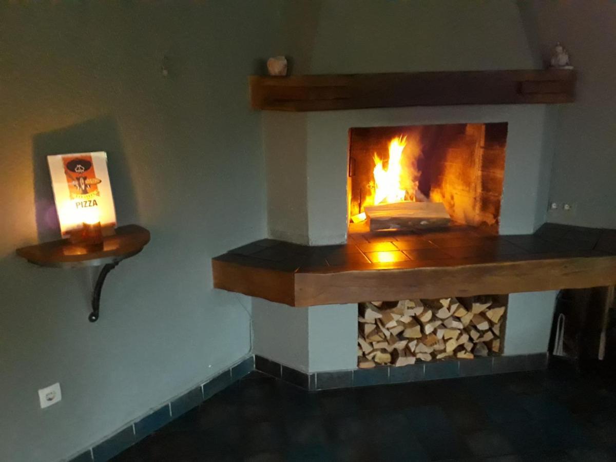 Pizzeria A Penzion Banderas バイエリッシュ・アイゼンシュタイン エクステリア 写真